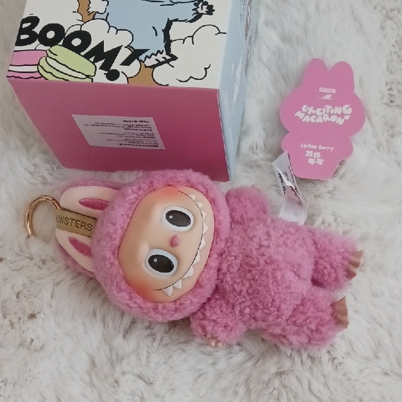 (Lychee Berry) Authentic Pop Mart Exciting Macaron Labubu - Open Box - Picture 16 of 17